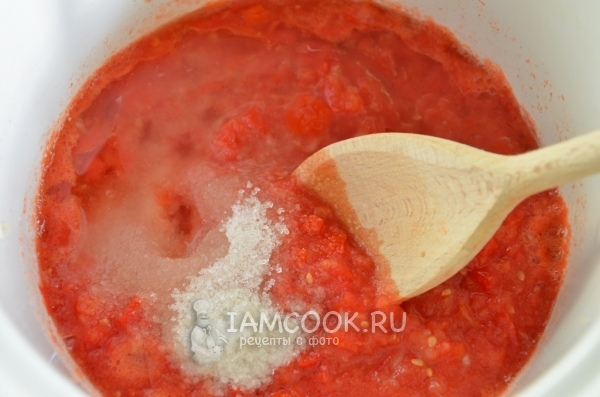 Всыпать соль и сахар