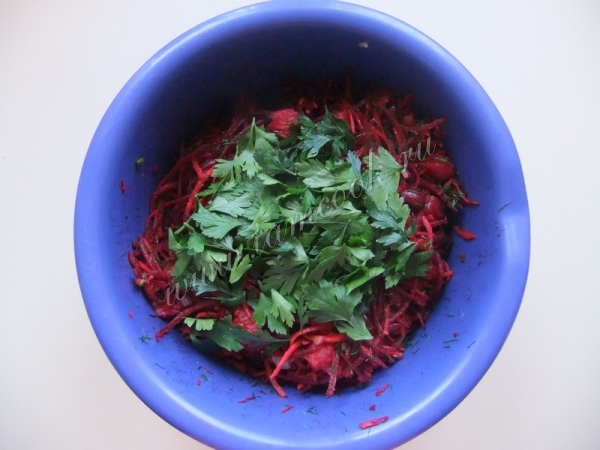 Добавить кинзу