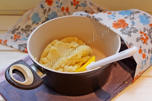 Перемешать тесто до однородности