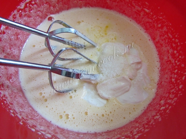 Яйца с растопленным маслом