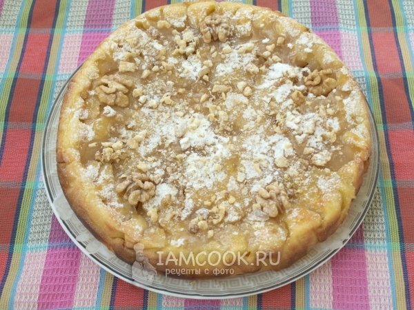 Печём заливной пирог с яблоками