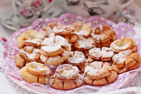 Хворост в сахарной пудре