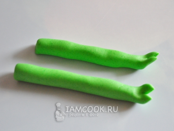 Скатать колбаски для ног