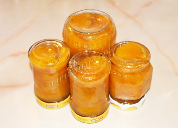 варенье из абрикосов в банках