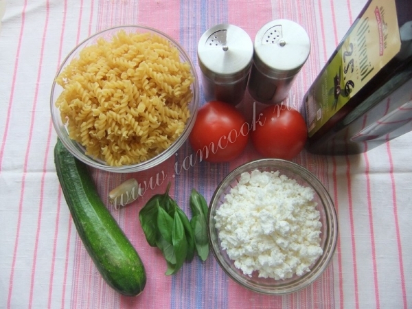 Ингредиенты для салата с кабачком