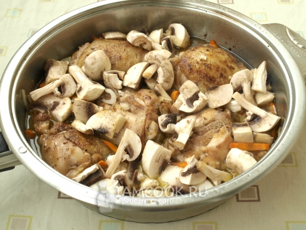 Положить грибы