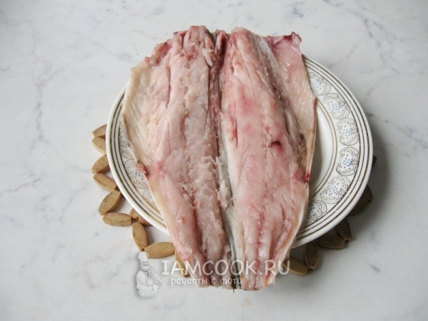 Почистить скумбрию