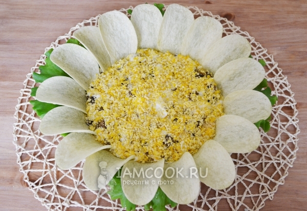 Выложить чипсы