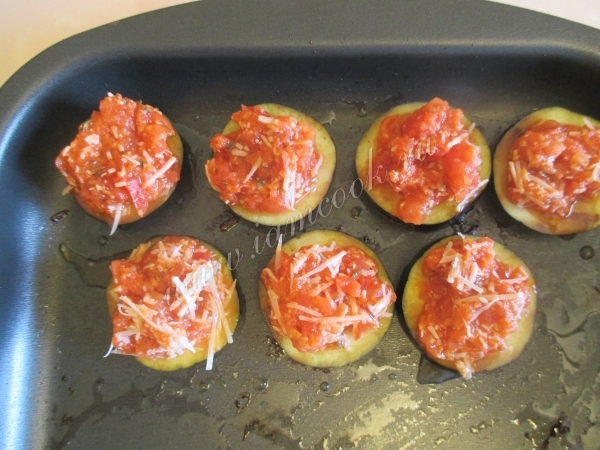 Запекаем баклажаны с помидорами