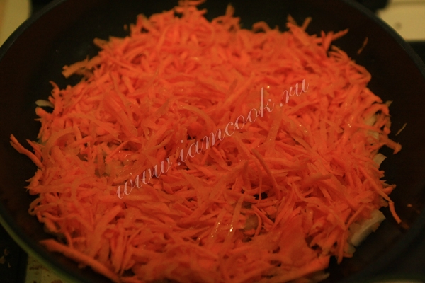 обжарка морковки с луком