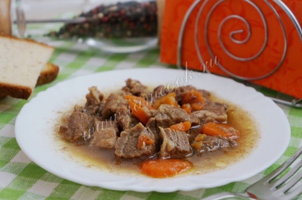 Говядина тушеная в млуьтиварке, рецепт
