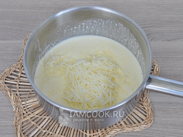 Положить сыр