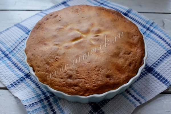 Запеченный пирог с абрикосами