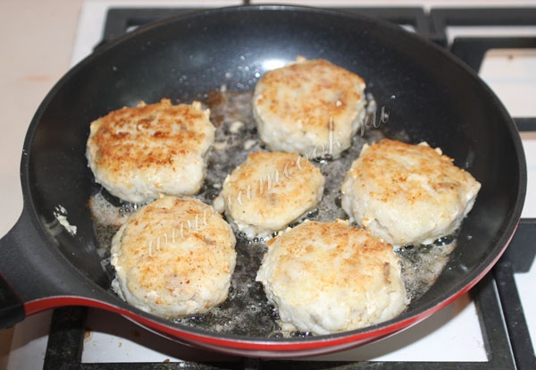 обжарка рыбных котлет