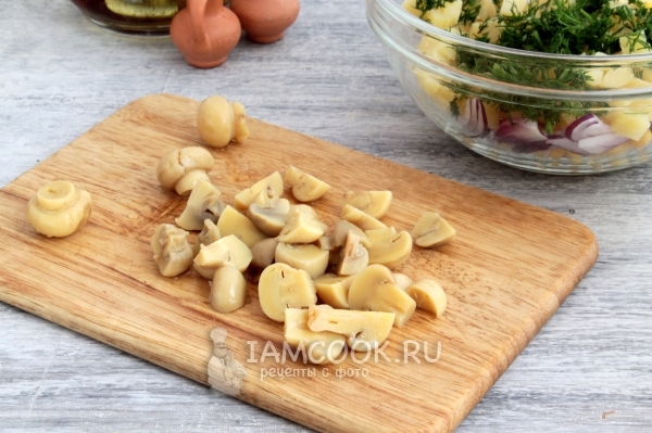 Порезать грибы