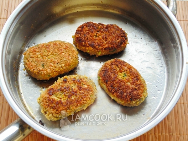 Пожарить котлеты