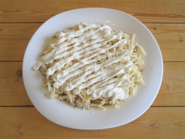 Второй слой майонеза