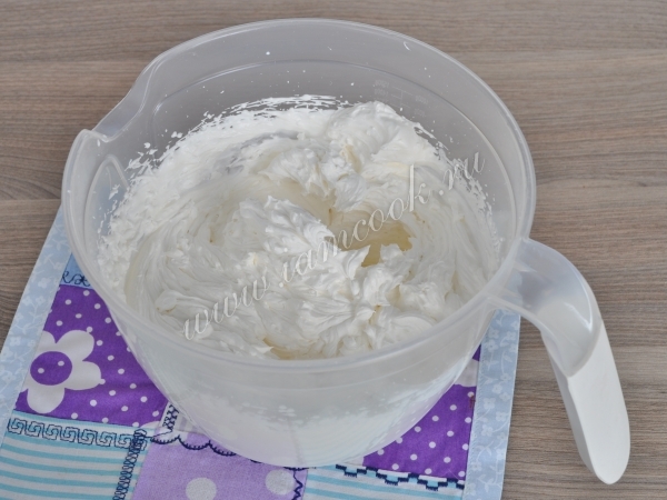 Сливки взбитые со сгущенкой