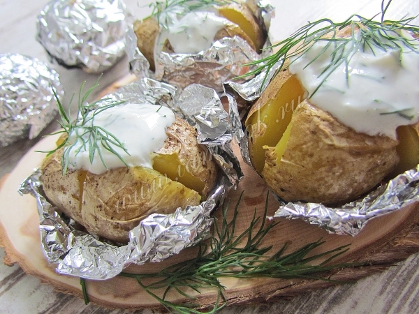 Картофель запеченный в мультиварке