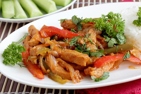 Свинина, тушеная с овощами