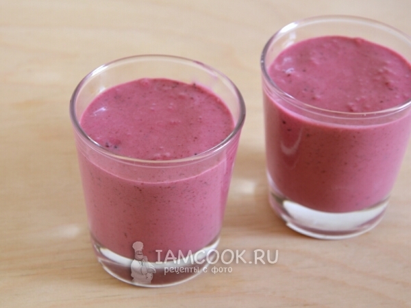 Рецепт сливочного мусса с чёрной смородиной