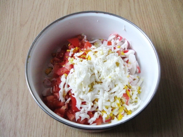 Добавить яйцо