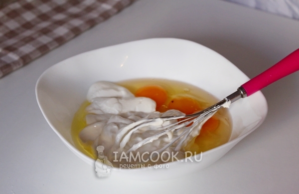 Сметана с яйцами