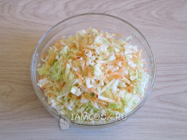 Перемешать салат