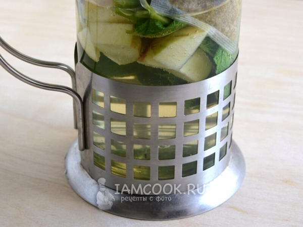 Залить кипятком чай