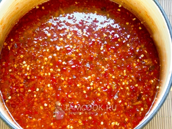 Готовый чили джем из острого перца