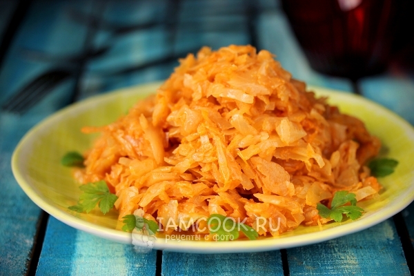 Капуста тушеная в сметанно-томатном соусе