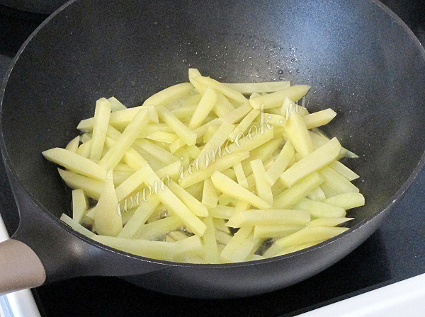 Жарим картошку для салата Гнездо глухаря