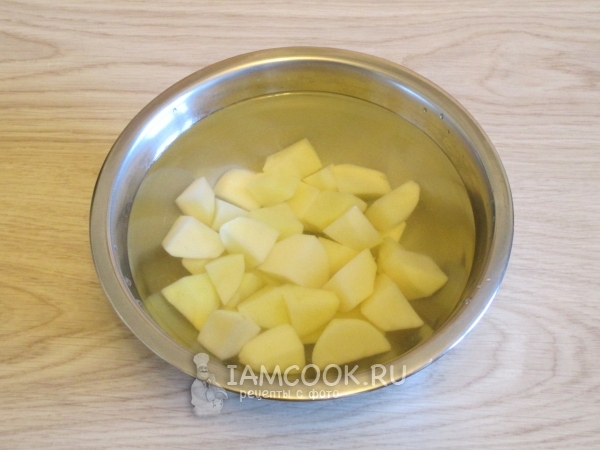 Почистить и помыть картофель