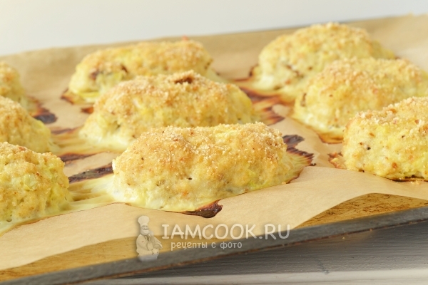 Готовые рыбные котлеты в духовке