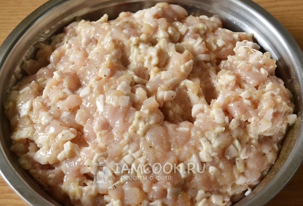 Перемешать фарш