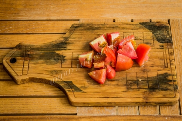 Помидоры порезанные