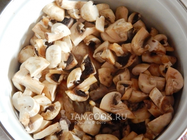 Выложить все ингредиенты слоями