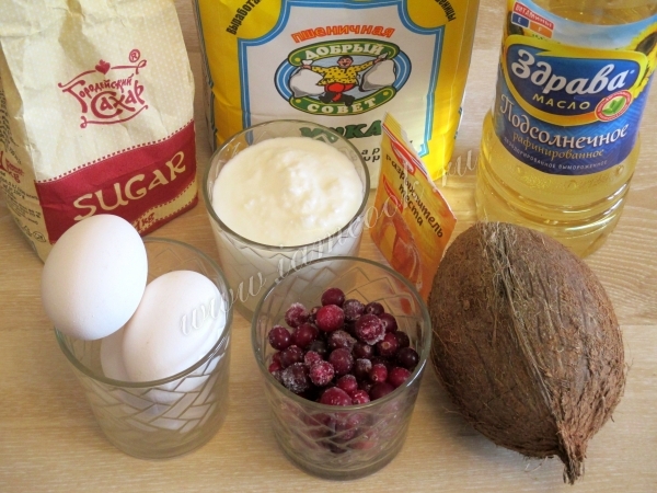 Ингредиенты для кексов с ягодами