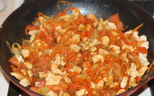 Овощи и курица для фунчозы