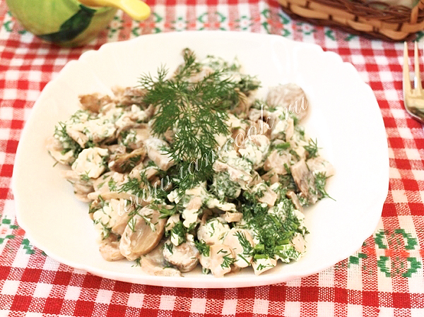 Закуска из консервированных шампиньонов