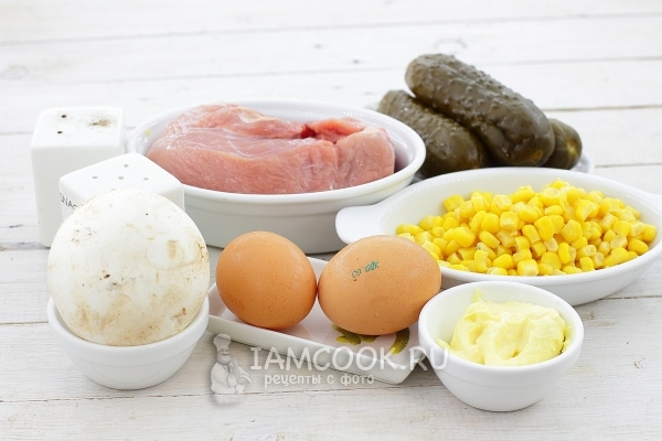 Ингредиенты для салата с мясом и грибами