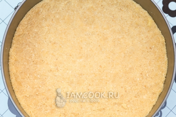 Выложить печенье в форму