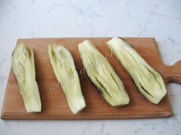 Режем баклажаны