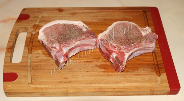 Мясо на кости в приправах