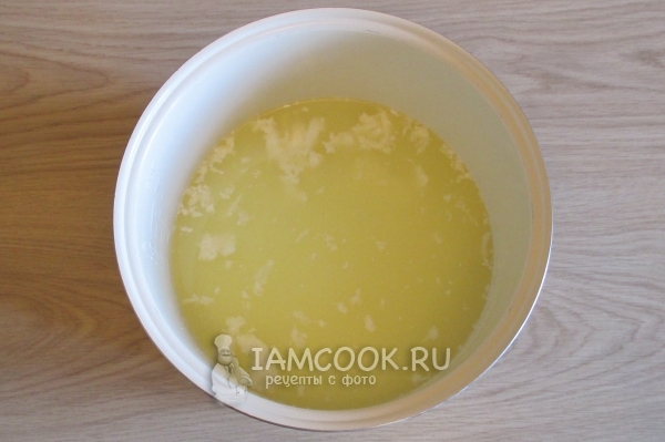 Влить молоко