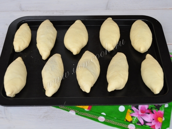 Пирожки на противне