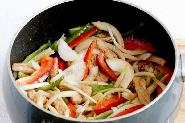 Добавить к мясу овощи