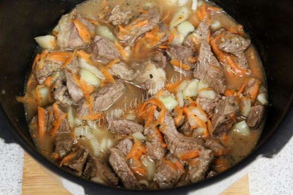 Тушить говяжий гуляш в млуьтиварке