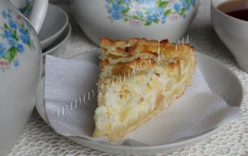 Яблочный пирог с кокосовой стружкой