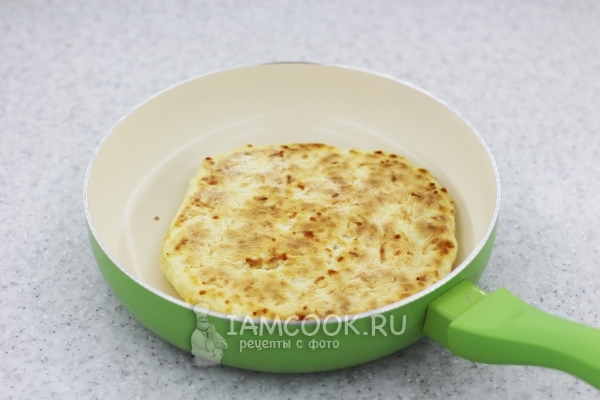 Обжарка сырных лепешек за 5 минут